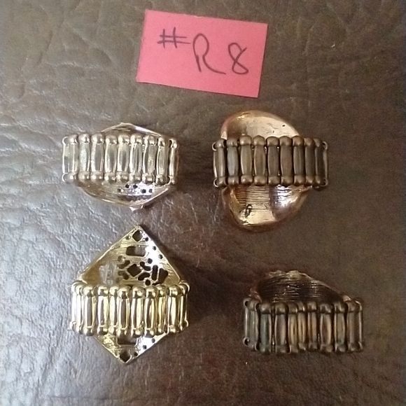 4 Gorgeous Stretch Rings! #R8 - Picture 2 of 8